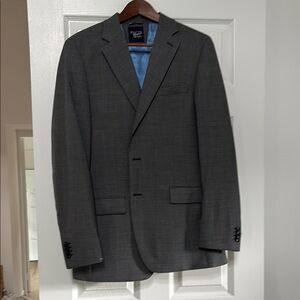 Men's Gray suit